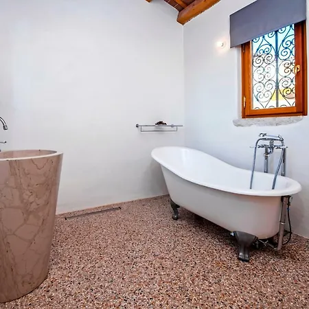 شقة Apartman Costantini