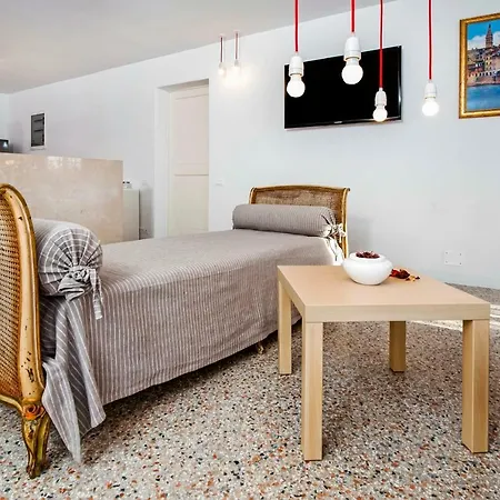 Apartman Costantini روفينج
